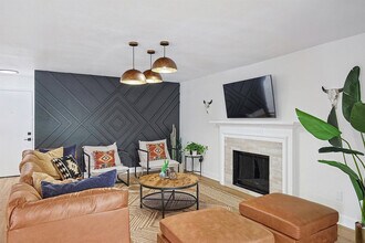 6872 Greenleaf Dr in North Richland Hills, TX - Building Photo - Building Photo