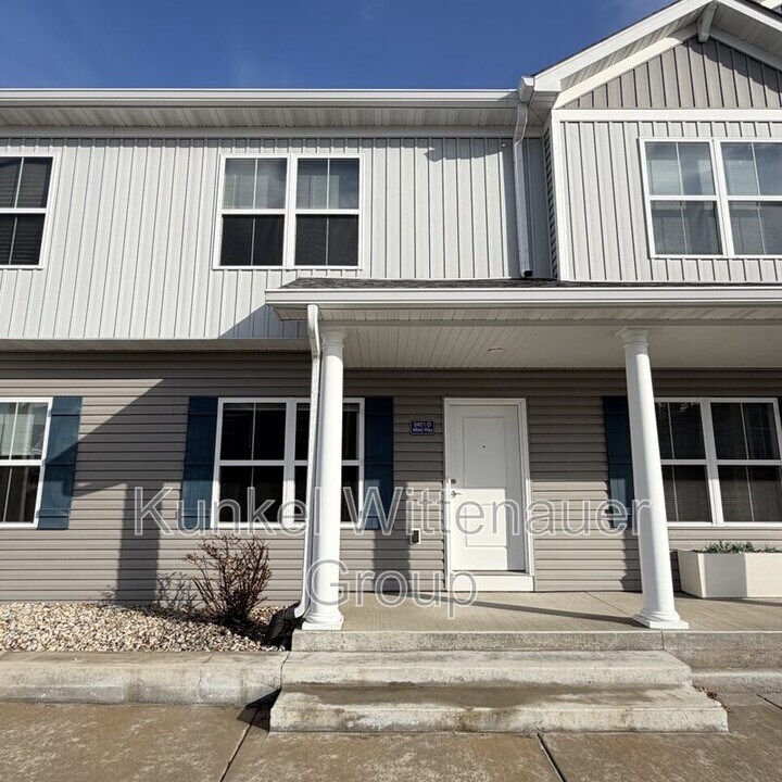 8401 Allied Wy in O'Fallon, IL - Building Photo