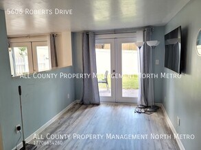 5606 Roberts Dr in Atlanta, GA - Building Photo - Building Photo