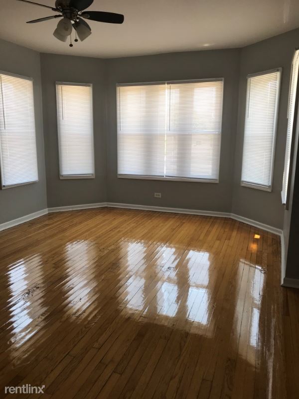 7926 S Luella Ave in Chicago, IL - Foto de edificio - Building Photo