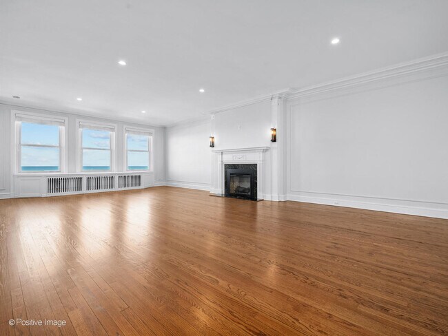 3240 N Lake Shore Dr in Chicago, IL - Building Photo - Building Photo