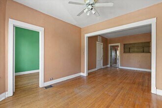 3145 W Augusta Blvd in Chicago, IL - Building Photo - Building Photo