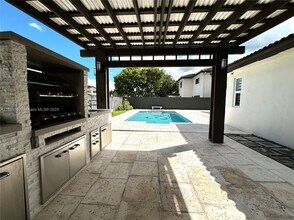 18201 SW 149th Ave in Miami, FL - Building Photo - Building Photo
