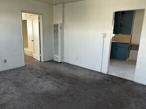 1008 H St in Bakersfield, CA - Building Photo - Building Photo