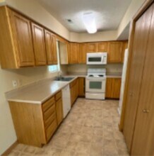 845 Hanneman Dr in Lincoln, NE - Building Photo - Building Photo