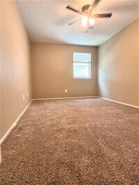 2146 Hazlitt Dr photo'