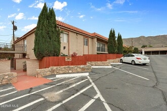 252 Shadow Mountain Dr in El Paso, TX - Foto de edificio - Building Photo