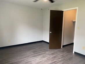 River Raisin Apartments in Monroe, MI - Foto de edificio - Building Photo