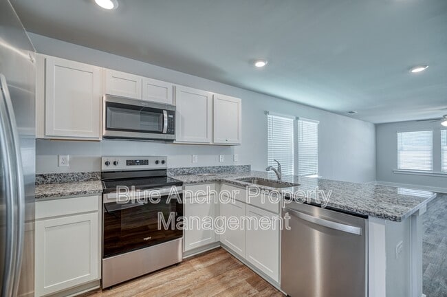 109 S Grassland Rd in Surf City, NC - Building Photo - Building Photo