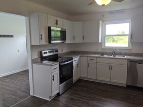 4847 S Farm Rd 229 in Rogersville, MO - Building Photo - Building Photo