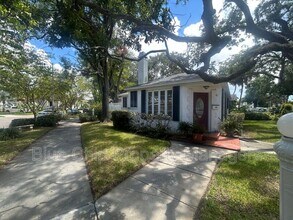43 Aegean Ave in Tampa, FL - Building Photo - Building Photo