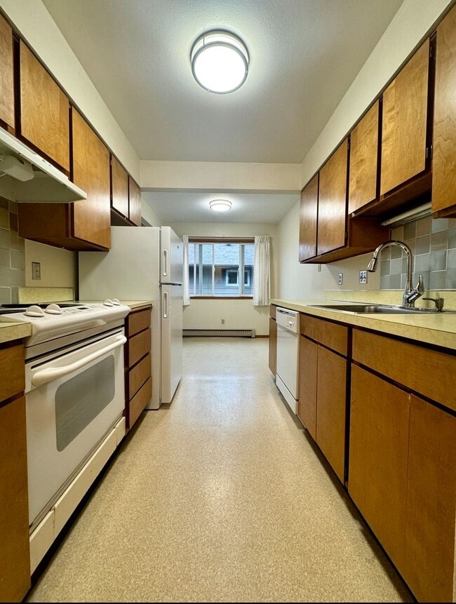 property at 1808 NE Schuyler St