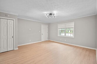 315 Winding River Dr in Sandy Springs, GA - Building Photo - Building Photo