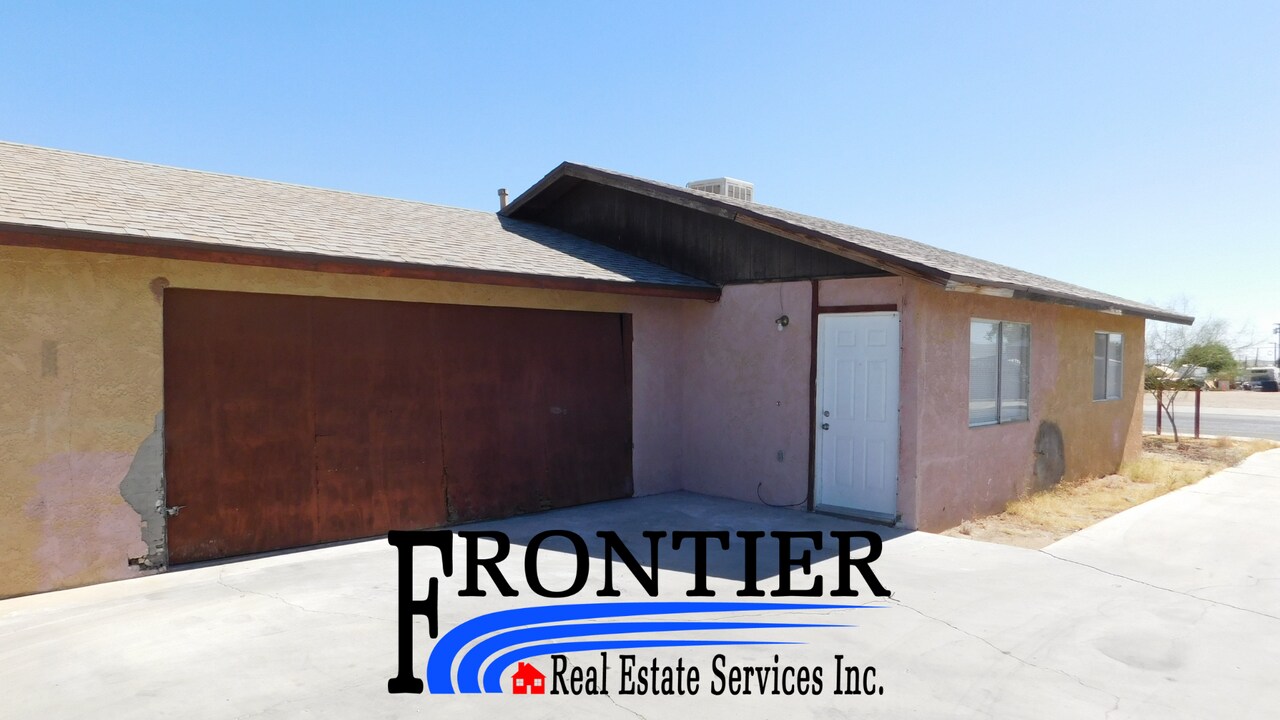 135 S Norma St in Ridgecrest, CA - Building Photo