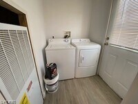 91 Gemini Dr photo'