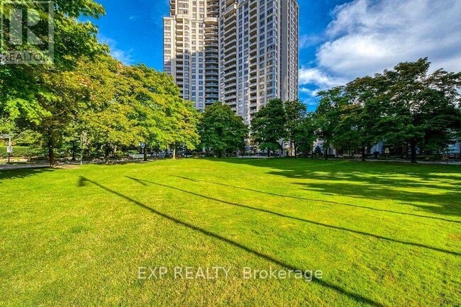 property at 35-1235 Kingsbridge Garden Cir