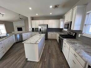 2703 Crooked Stick Dr in Benton, AR - Building Photo - Building Photo