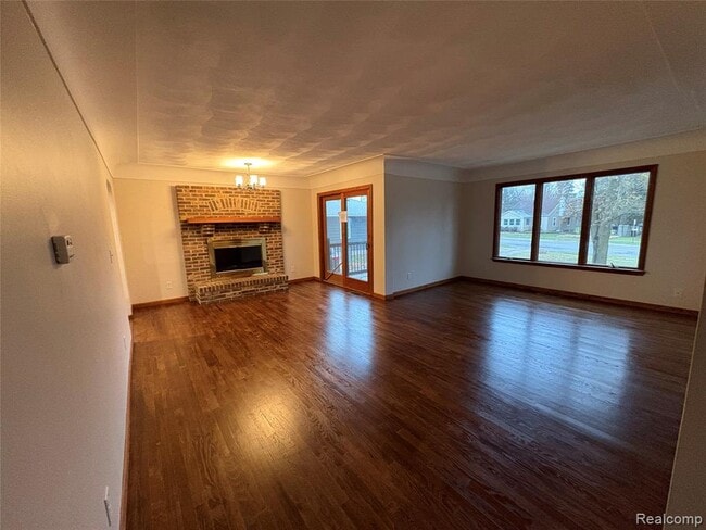 121 Wilkinson St in Chelsea, MI - Building Photo - Building Photo