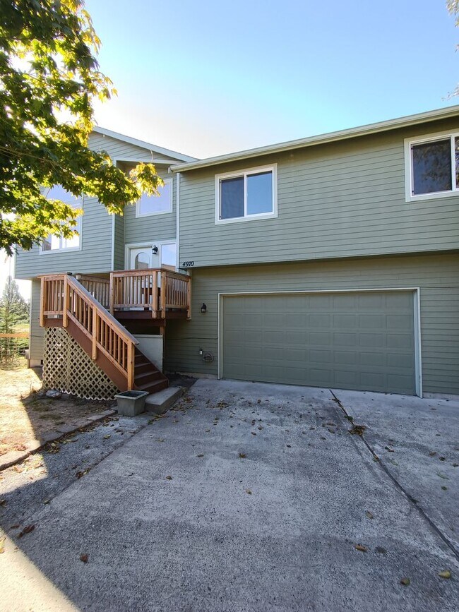 property at 4970 Spearview Pl