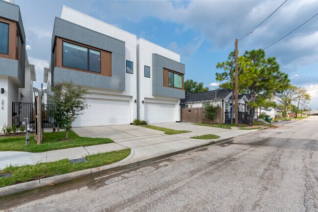 3517 McIlhenny St in Houston, TX - Building Photo - Building Photo