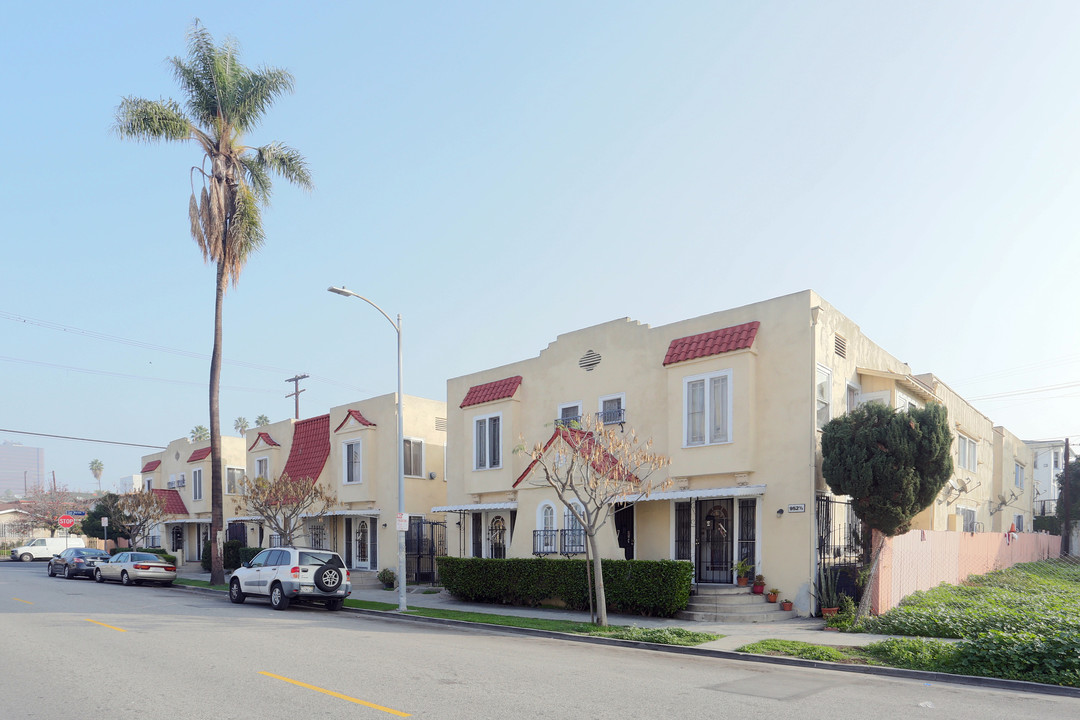 940 S Catalina St in Los Angeles, CA - Building Photo