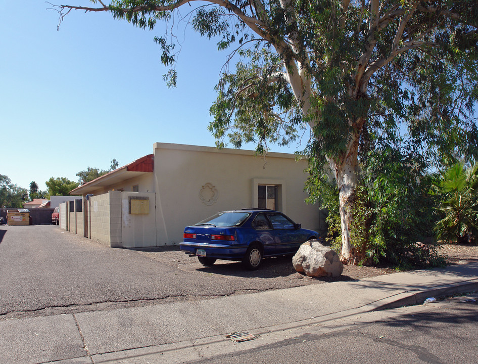 2727 E Marconi Ave in Phoenix, AZ - Building Photo