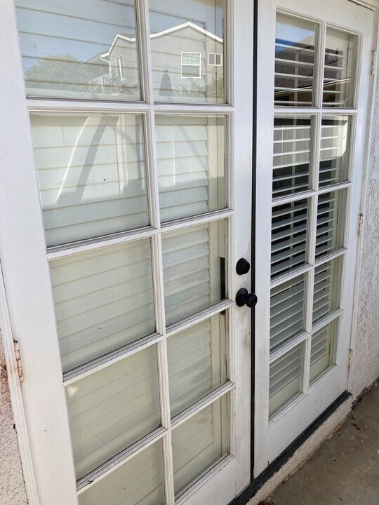 7627 Cullen St in San Diego, CA - Foto de edificio