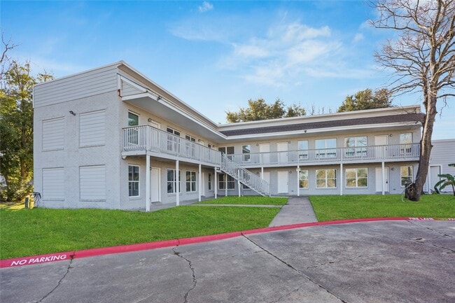 property at 1803 Oak St