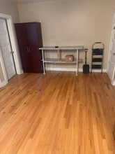 101 Bowling Ln in Westerly, RI - Building Photo - Building Photo
