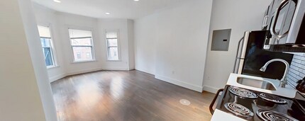 223 Newbury St, Unit #4F in Boston, MA - Building Photo - Building Photo