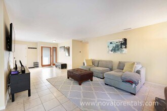 2450 Center Rd in Novato, CA - Building Photo - Building Photo