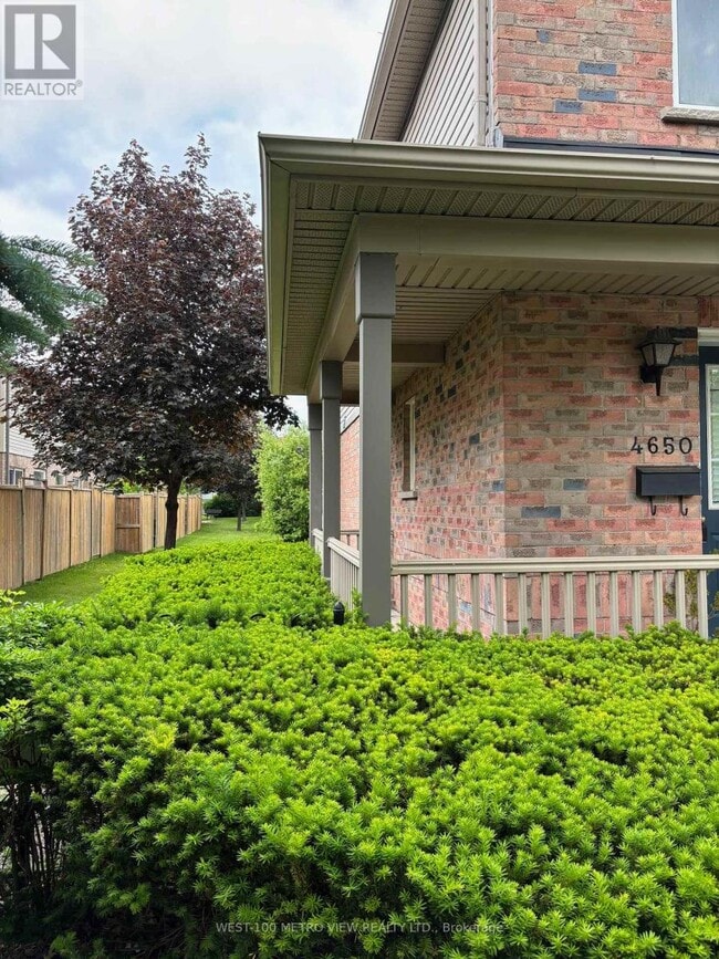 4650 Kimbermount Ave in Mississauga, ON - Building Photo - Building Photo