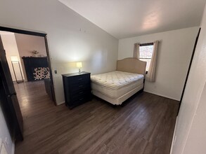 6 Rancho Vista Ln in Holiday Island, AR - Foto de edificio - Building Photo