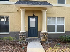 201 Drawbridge Ln in Valrico, FL - Building Photo