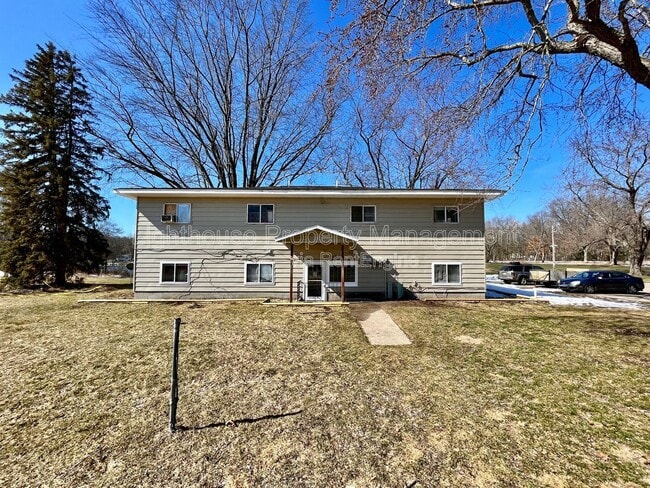 property at 1490 Carmil Dr