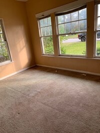 7915 Ithaca St photo'