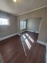 3233-3233 W Burleigh St in Milwaukee, WI - Building Photo - Building Photo