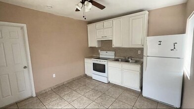 2376 S 34th Dr in Yuma, AZ - Building Photo - Building Photo