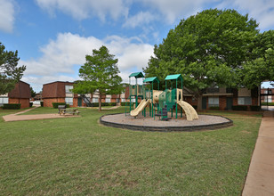 Taft Haus Apartments in Wichita Falls, TX - Building Photo - Building Photo