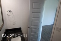 1400 Buena Vista Cir photo'