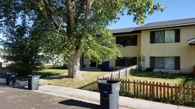908 Hillside Ave in Riverton, WY - Building Photo - Building Photo