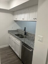 1724 Wesley Way NW, Unit C in Conyers, GA - Foto de edificio - Building Photo