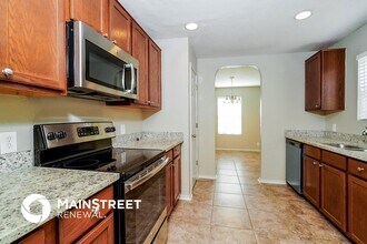 10910 Cimarron Cove in Universal City, TX - Building Photo - Building Photo