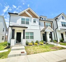 2327 Patrick Ave in Nashville, TN - Building Photo