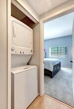 20122 Bayfront Ln in Huntington Beach, CA - Building Photo - Building Photo