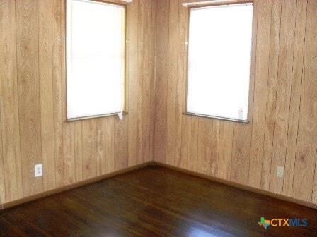property at 910 San Antonio St