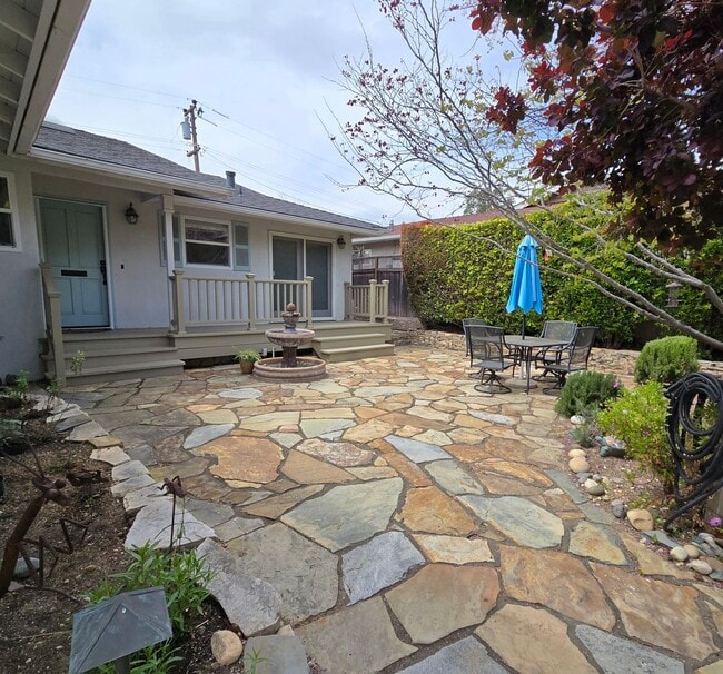 property at 3189 Flora St