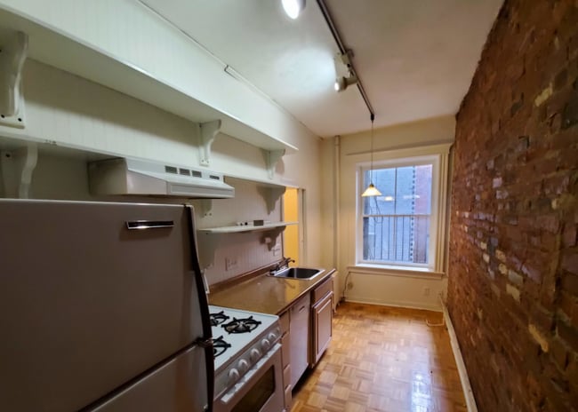 property at 23 Temple St