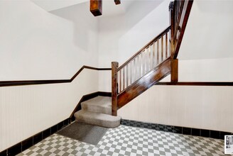 5069 N Wolcott Ave, Unit 5075 -1 in Chicago, IL - Foto de edificio - Building Photo