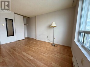 65 Highland Crescent in Kitchener, ON - Building Photo - Building Photo